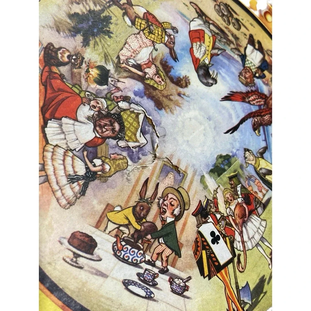 Vintage Waddington's Alice in Wonderland Circular Jigsaw Puzzle No. 504